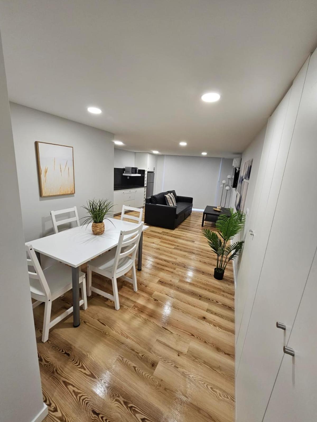 פונשל Pretas Village Flats מראה חיצוני תמונה